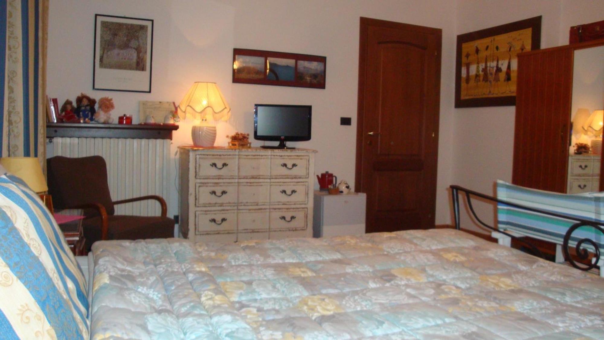 Il Melograno Bed & Breakfast Borgo San Dalmazzo Phòng bức ảnh